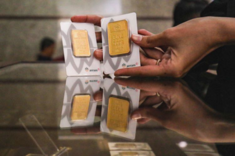 Harga Emas Antam Sentuh Rekor, Investor Buru Keuntungan