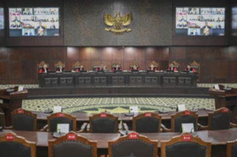 Empat Hakim MK Berbeda Pendapat Soal UU TNI