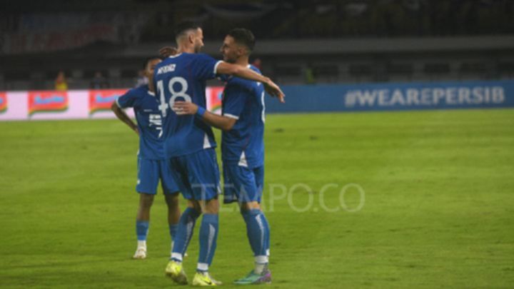 Persib Bandung Siapkan Taktik Jitu Hadapi Persebaya Surabaya