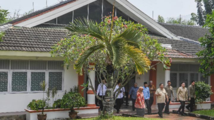 Prabowo Janji Smart TV Ratusan Ribu Sekolah: Anggaran Negara Siap?