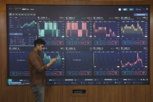 BRPT, SCMA, BRIS, BBRI Dorong IHSG Menguat