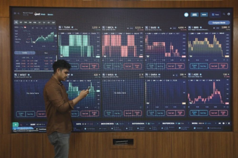 BRPT, SCMA, BRIS, BBRI Dorong IHSG Menguat