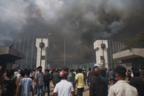 Massa Bakar Rumah, Istri Eks PM Nepal Tewas Terpanggang