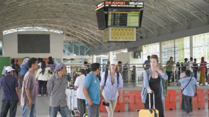 Turis Asing Kembali Padati Indonesia: Negara Mana Paling Antusias?