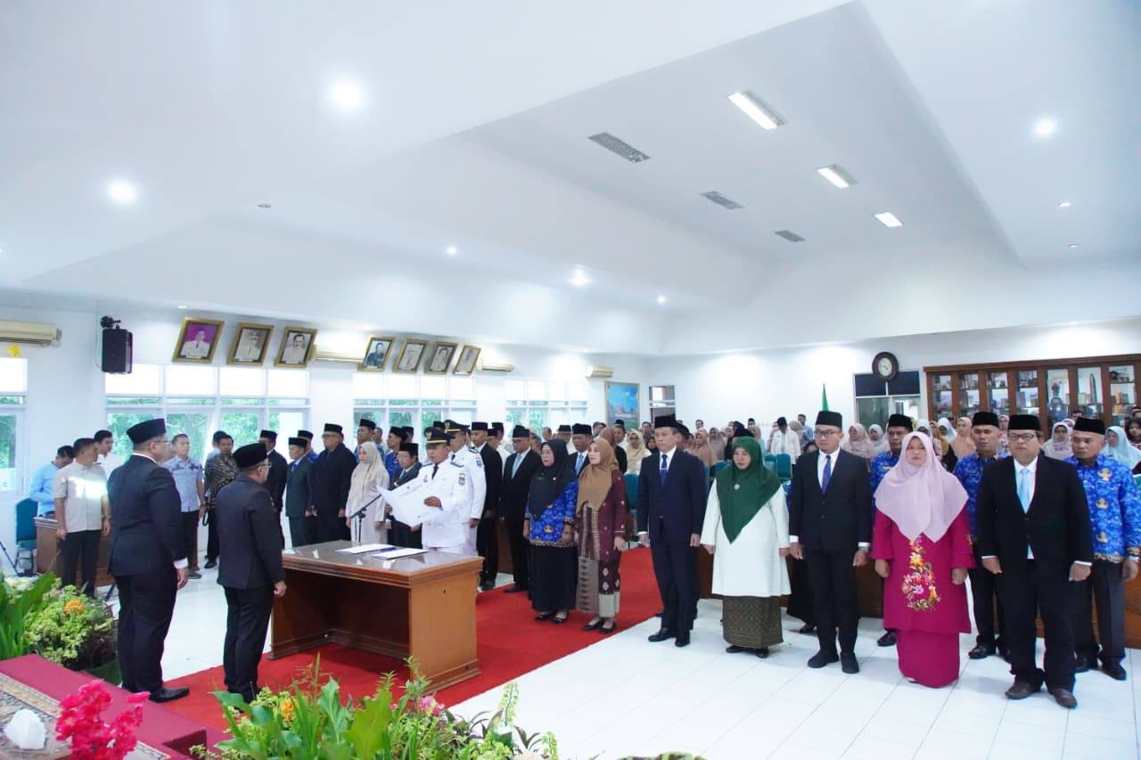 Tanah Datar Lantik Pejabat, Evaluasi Kinerja Enam Bulan