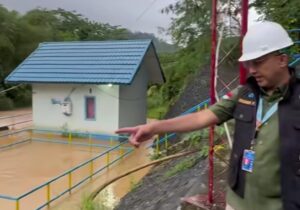 Banjir Padang Hentikan Produksi Air, Intake Tersumbat Total
