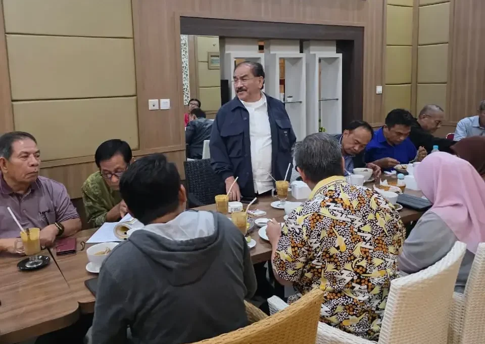 Shadiq Pasadigoe Maju, Ramaikan Bursa Ketua IKA Unand