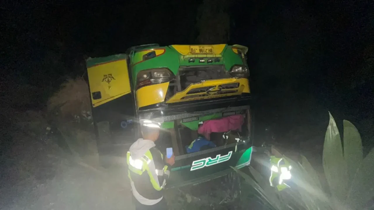 Bus Family Raya Terjun Jurang di Sijunjung, Balita Meninggal