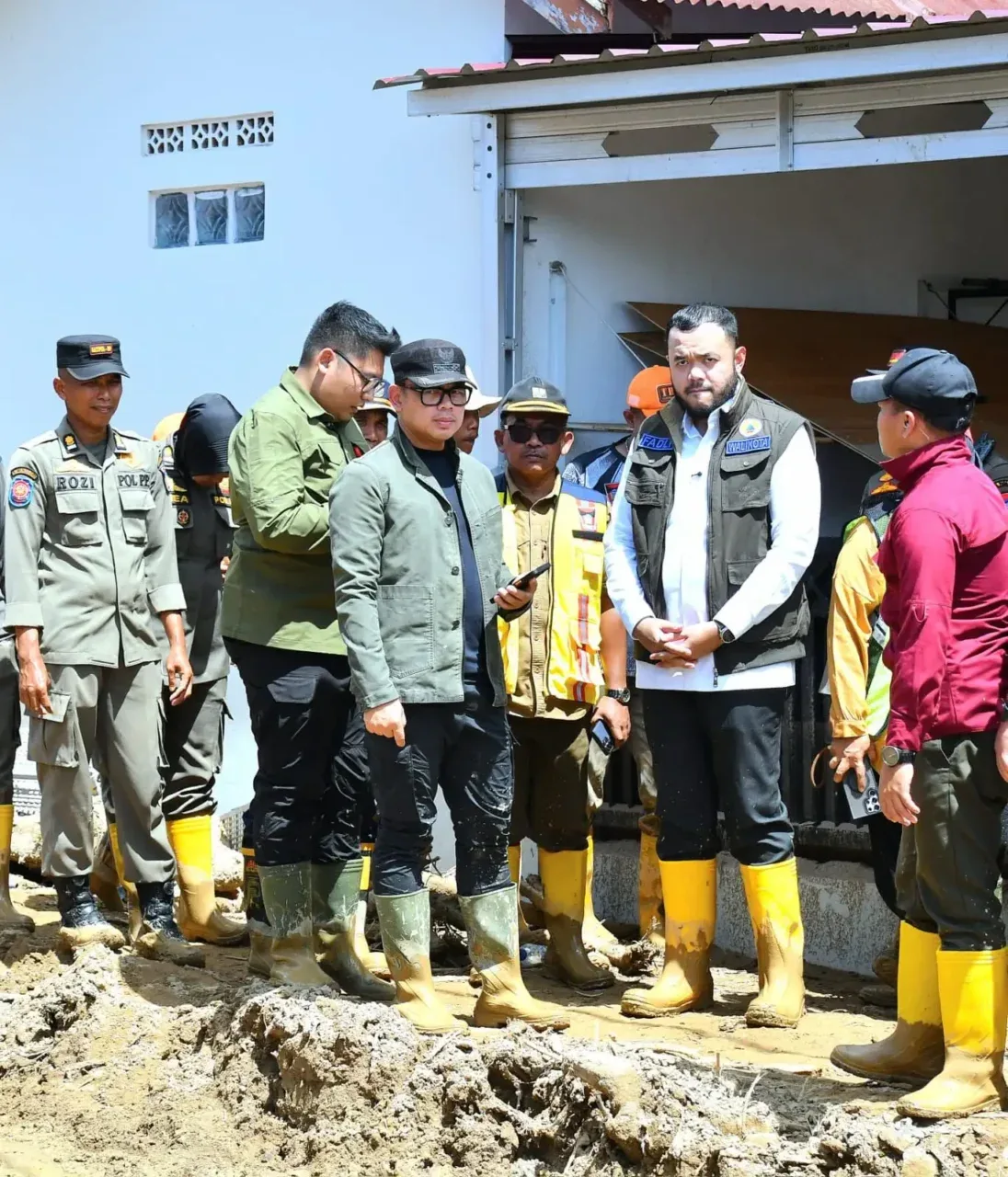 Wamendagri Tinjau Padang, Percepat Bantuan dan Relokasi Korban