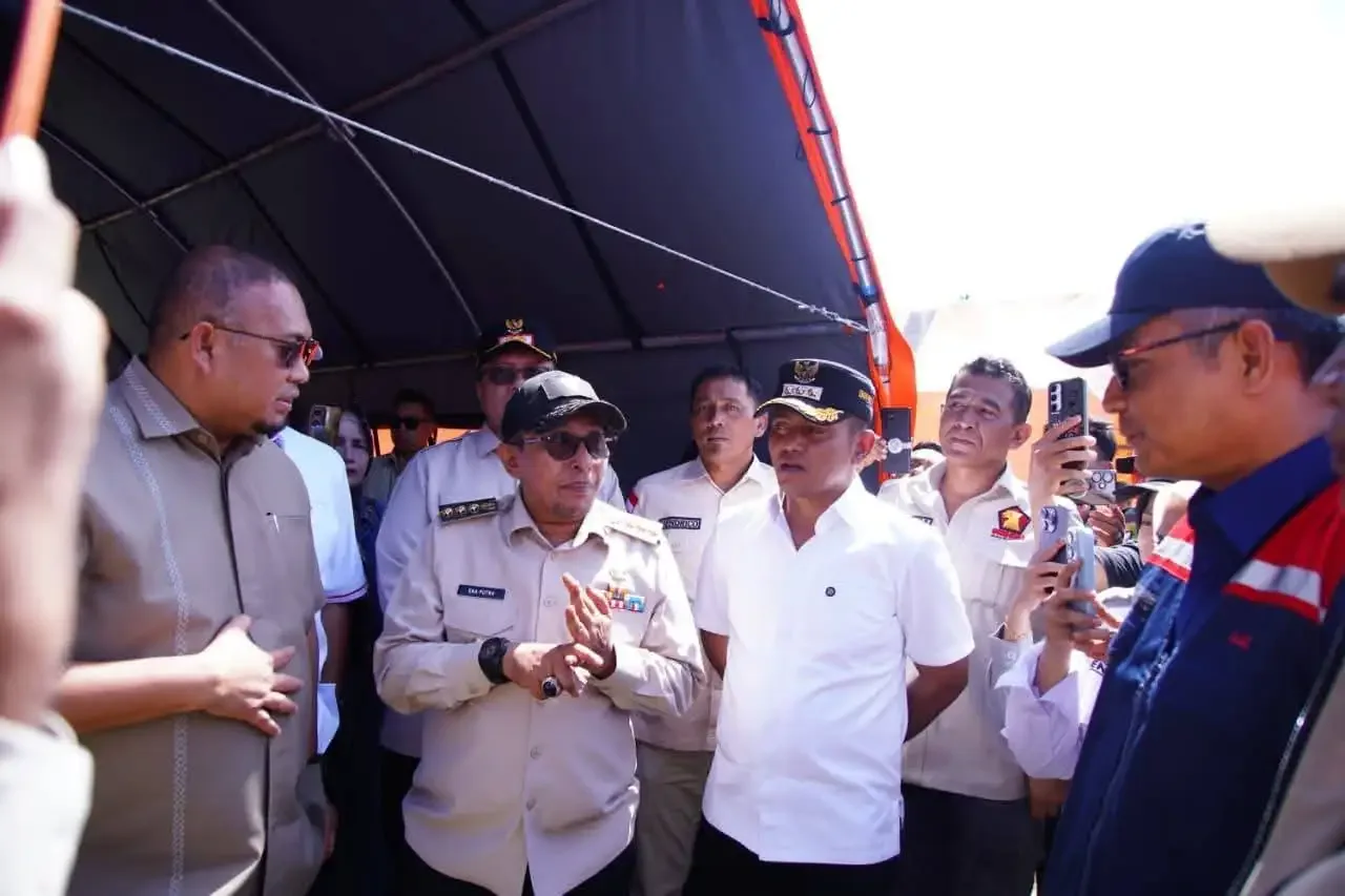 Prabowo Targetkan Akses Lembah Anai Pulih Sebelum Nataru