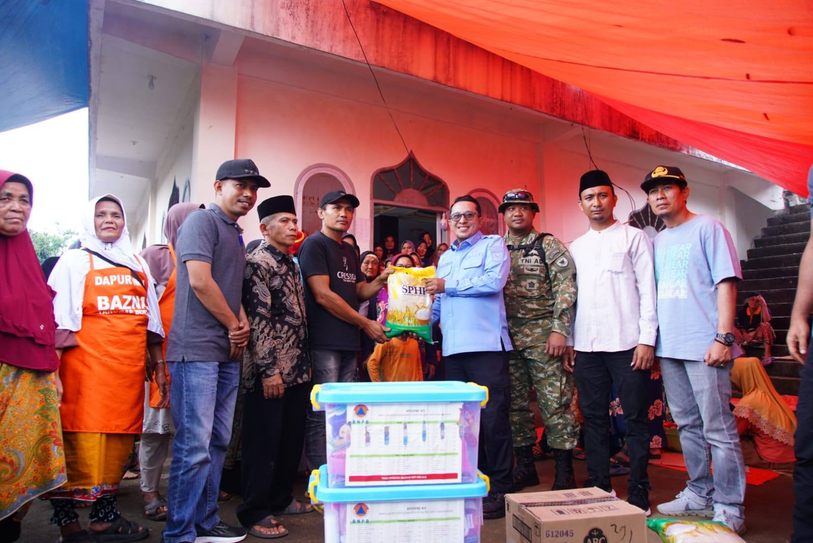 Bupati Datangi Pengungsi, Bantuan Sembako Mengalir di Batipuah