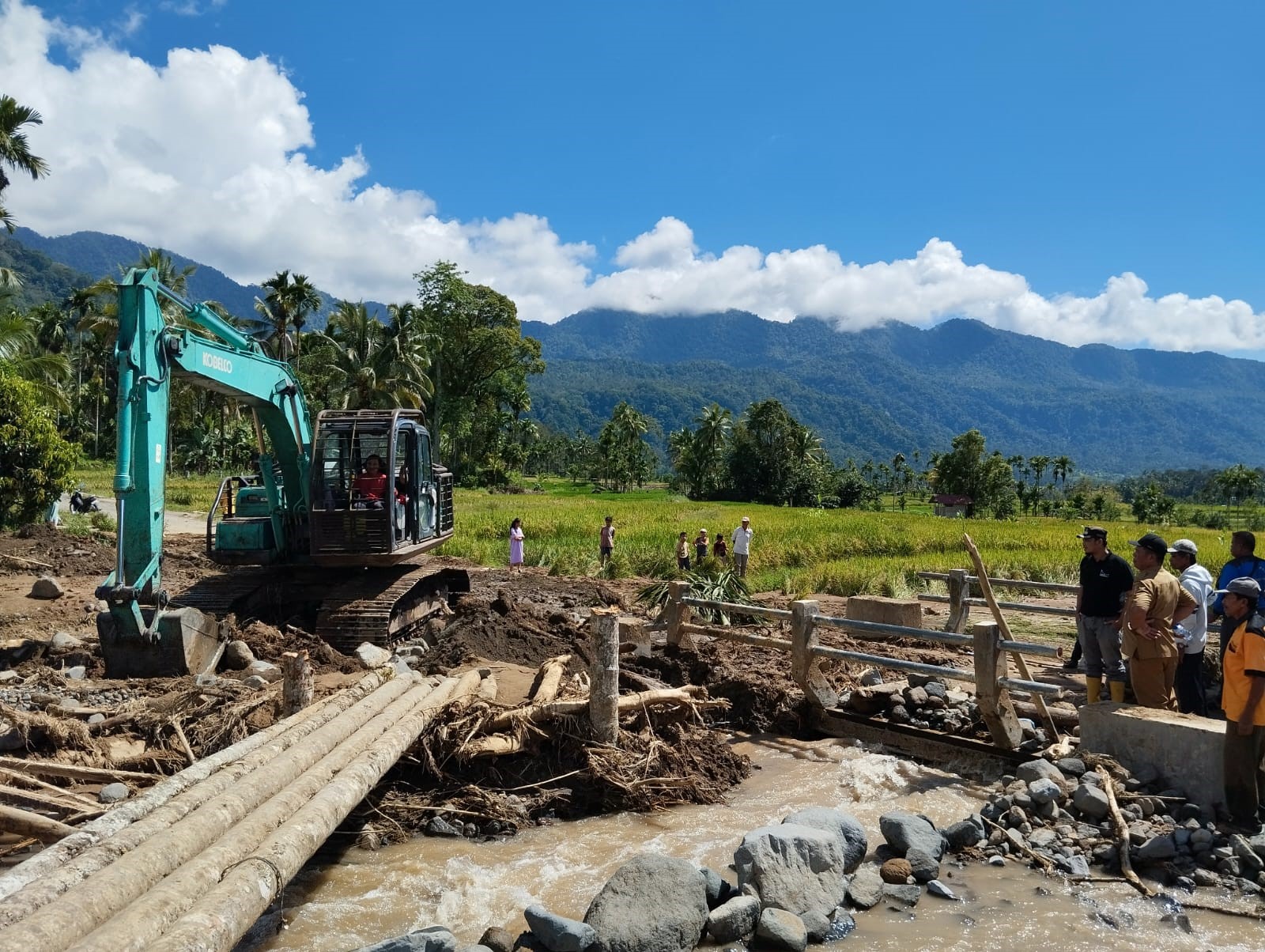 WALHI Ingatkan: Dua Nagari Maninjau Hadapi Risiko Banjir
