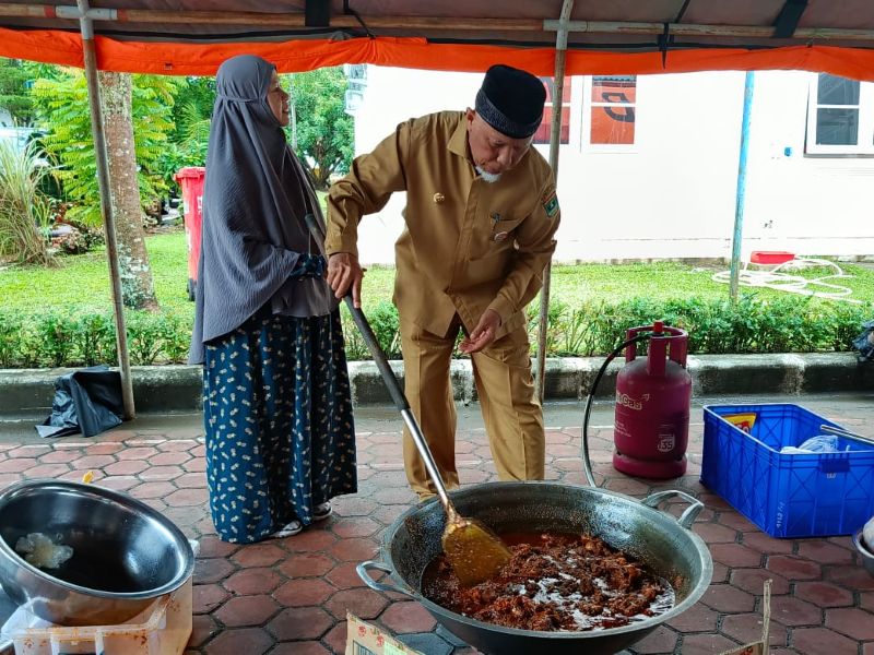 TP PKK Sumbar ‘Marandang’ Obati Luka Sumatera
