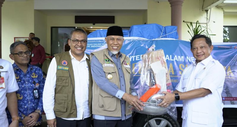 Mendagri Ulurkan Bantuan, Sumbar Tanggap Atasi Bencana