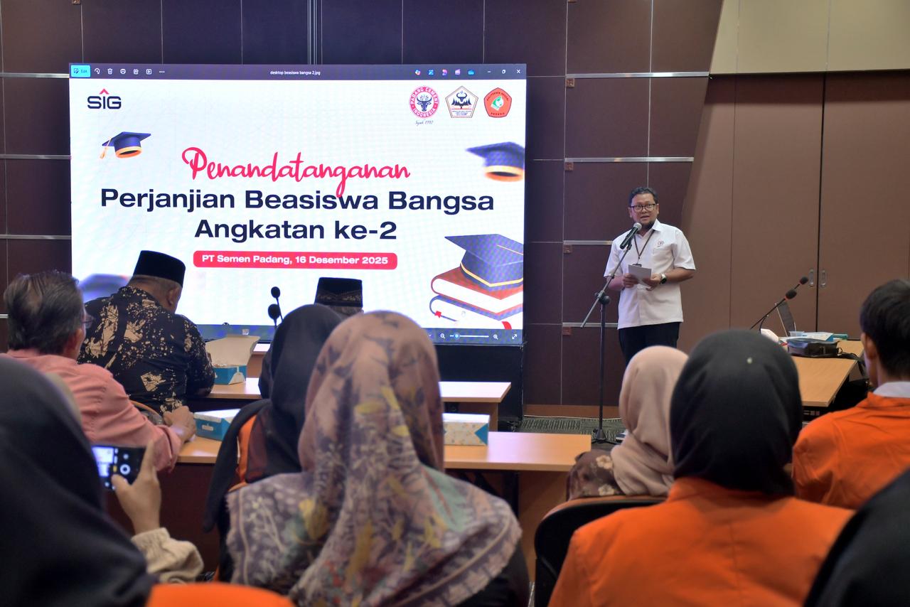 Semen Padang Terus Kembangkan SDM, Beasiswa BANGSA Berlanjut