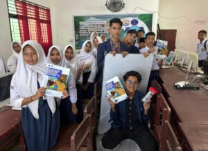 Dosen UMA Aktif Mengajar, Pulihkan Semangat Siswa Terdampak Banjir