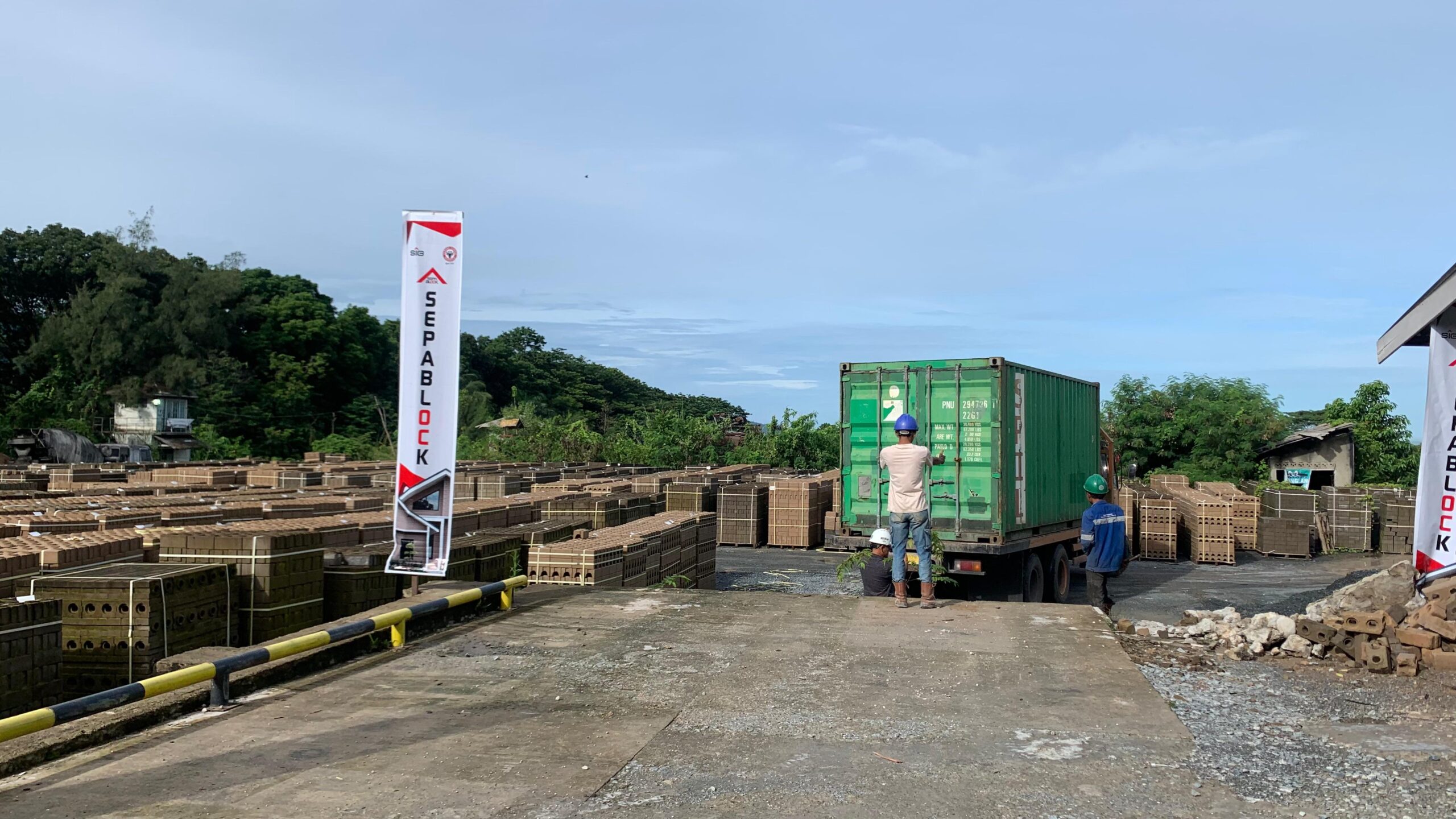 Semen Padang Bidik Medan, Sepablock Dikirim Via Laut