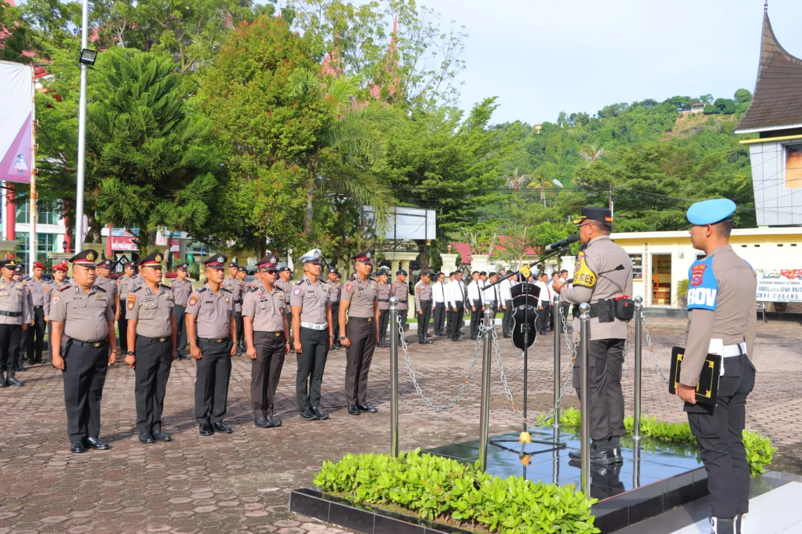 Pesisir Selatan Naikkan Pangkat Puluhan Polisi Akhir Tahun