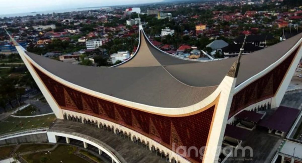 Sumbar Sambut Tahun Baru dengan Zikir dan Doa