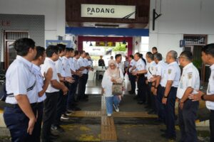 KA Lembah Anai Rute Baru Padang Tarik Minat Tinggi