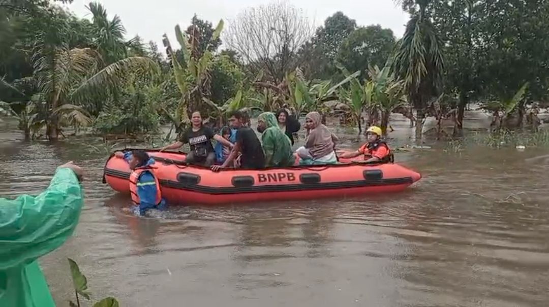 Banjir Padang Terjang, Tim Gabungan Evakuasi Warga Terdampak