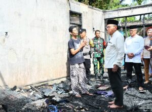 Pemko Padang Gerak Cepat, Salurkan Bantuan Korban Kebakaran