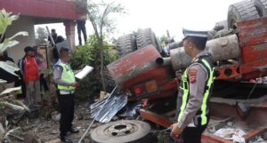 Rem Blong Hantam Padang-Bukittinggi, Lima Orang Meninggal Dunia