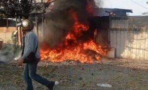 Api Lahap Gudang Rongsokan Padang, Pekerja Alami Luka