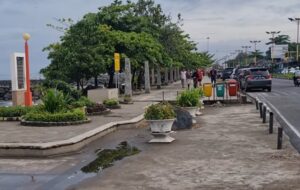 Padang Tata Ulang Pantai, Trotoar Dibangun, Taman Jadi Kuliner