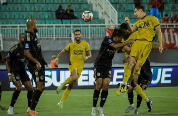 Semen Padang Tahan Imbang PSM, Curi Poin Tandang