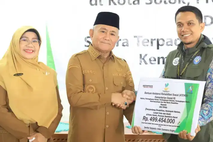 Solok Salurkan ATENSI, Berdayakan Warga Rentan Secara Ekonomi