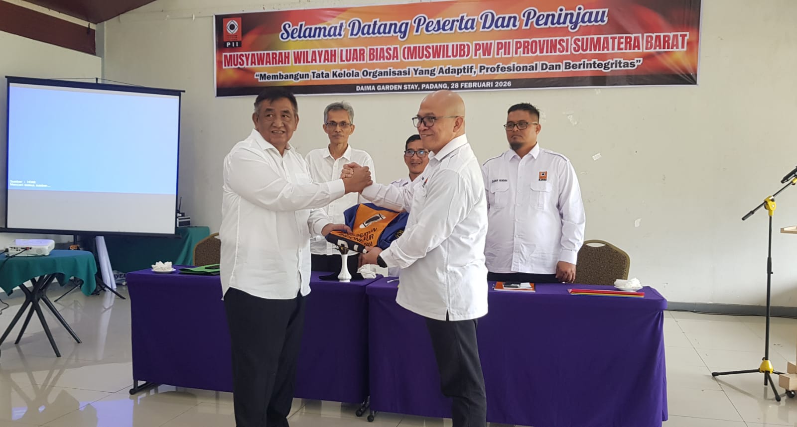 Insinyur Sumbar Pilih Dien, Fokus Pacu Ekonomi Daerah