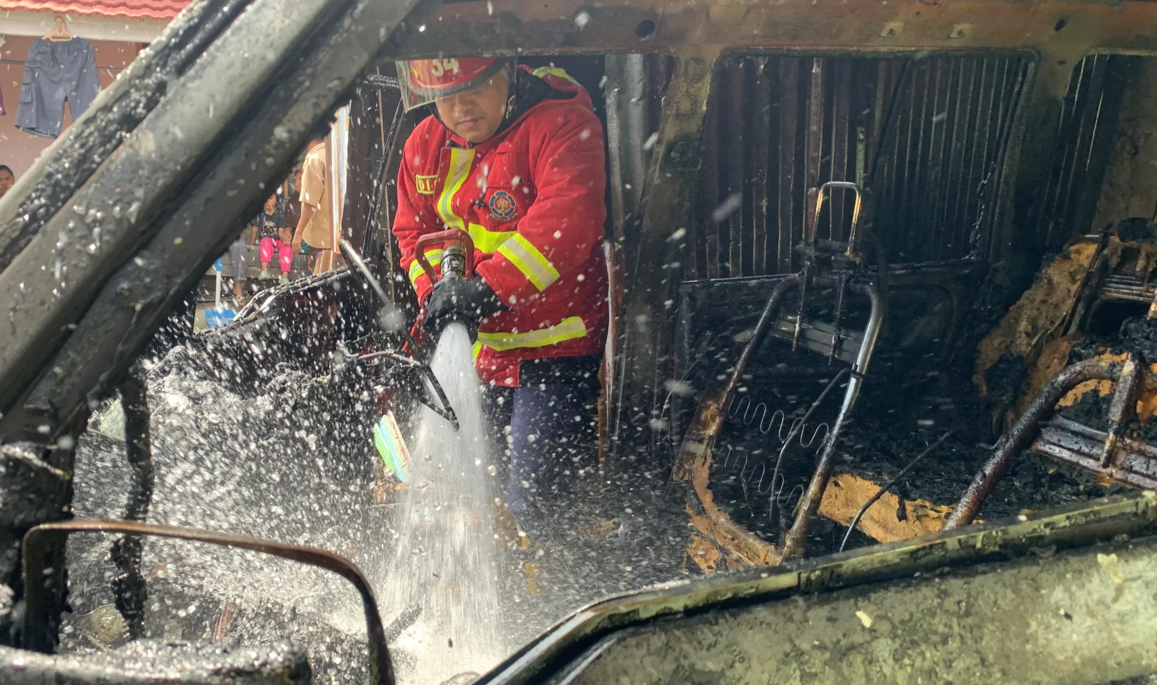 Api Lalap Rumah dan Mobil di Ampang Kuranji