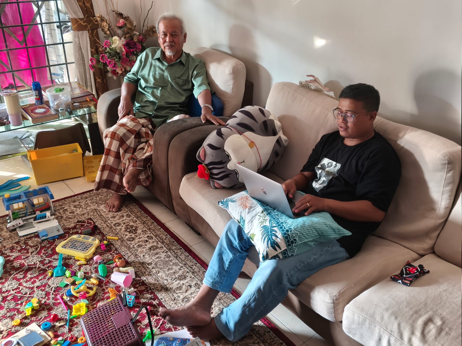 Mukhni, Anak Kampung Mengajar di Malaysia, Berbagi Ilmu