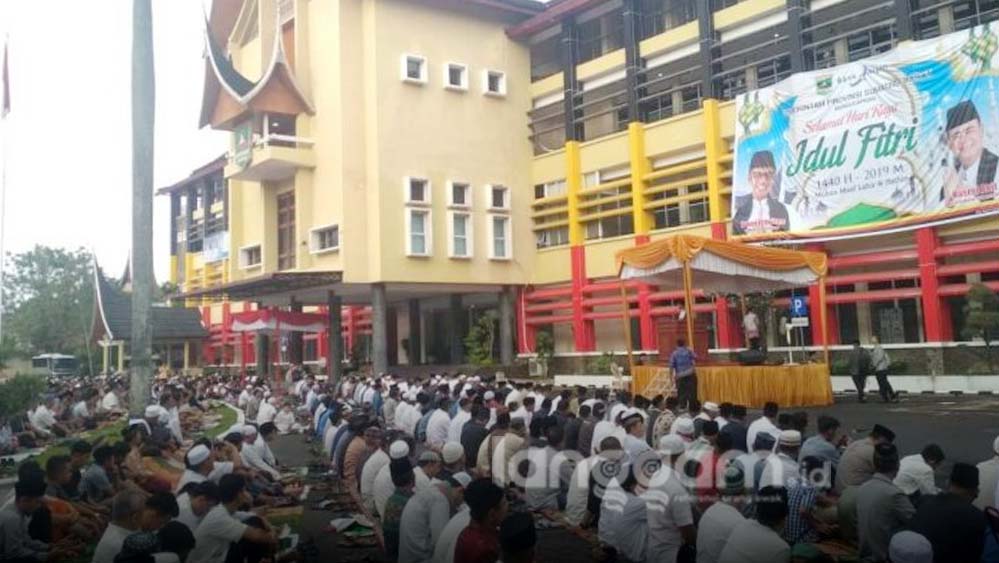 Sumbar Gelar Salat Idul Fitri di Kantor Gubernur