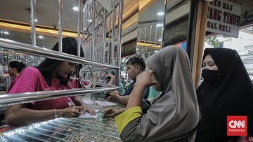 Emas Mengalir: Masyarakat Jual Perhiasan Sambut Lebaran