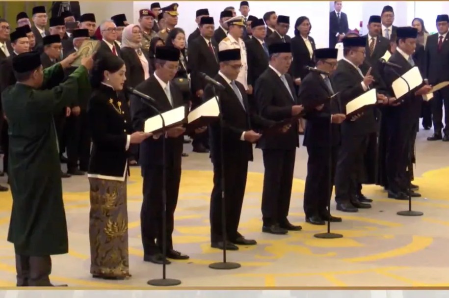 Dewan Komisioner OJK Periode 2026-2031 Resmi Menjalankan Tugas