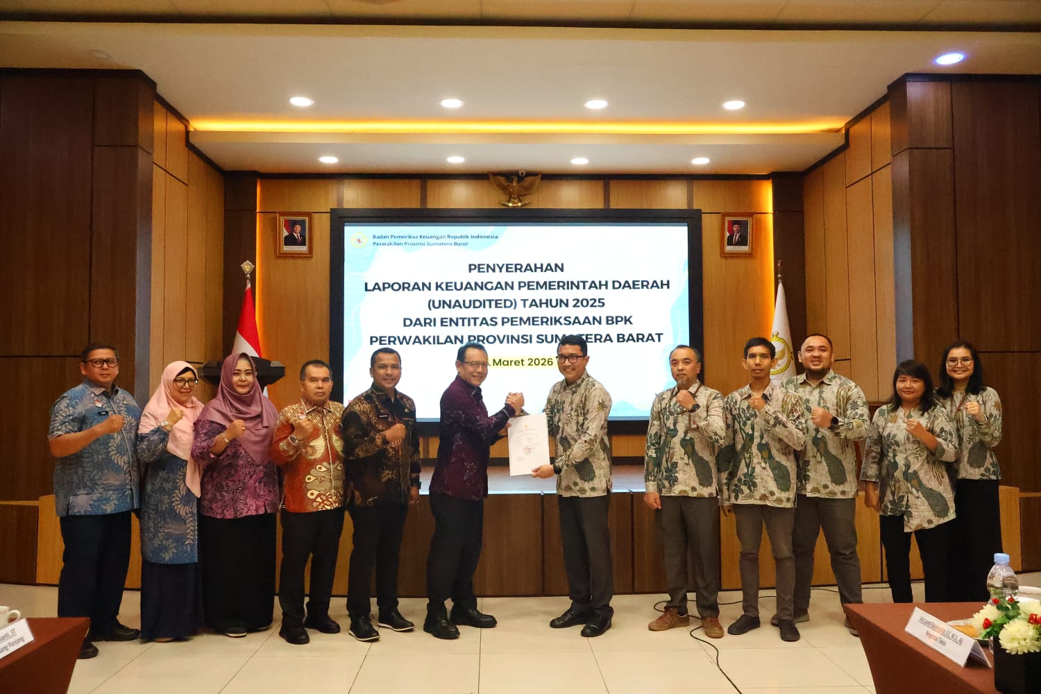Walikota Payakumbuh Serahkan Laporan Keuangan Pemerintah Daerah Tahun Anggaran 2025 Kepada BPK Sumbar