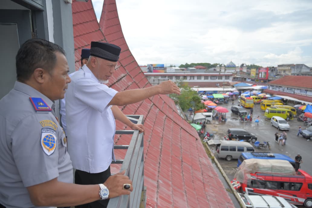 Pastikan Pelayanan Optimal, Gubernur Sumbar Tinjau Posko Lebaran dan Terminal