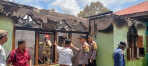 Korsleting Listrik Membakar Satu Rumah Warga di Solok