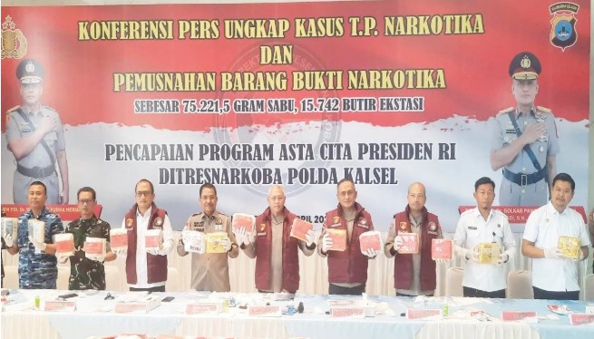Polda Kalsel Gagalkan Penyelundupan 43,8 Kilogram Sabu Jaringan Fredy Pratama
