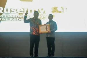 Wagub Sumbar Raih Penghargaan Penggerak Solidaritas Kebencanaan