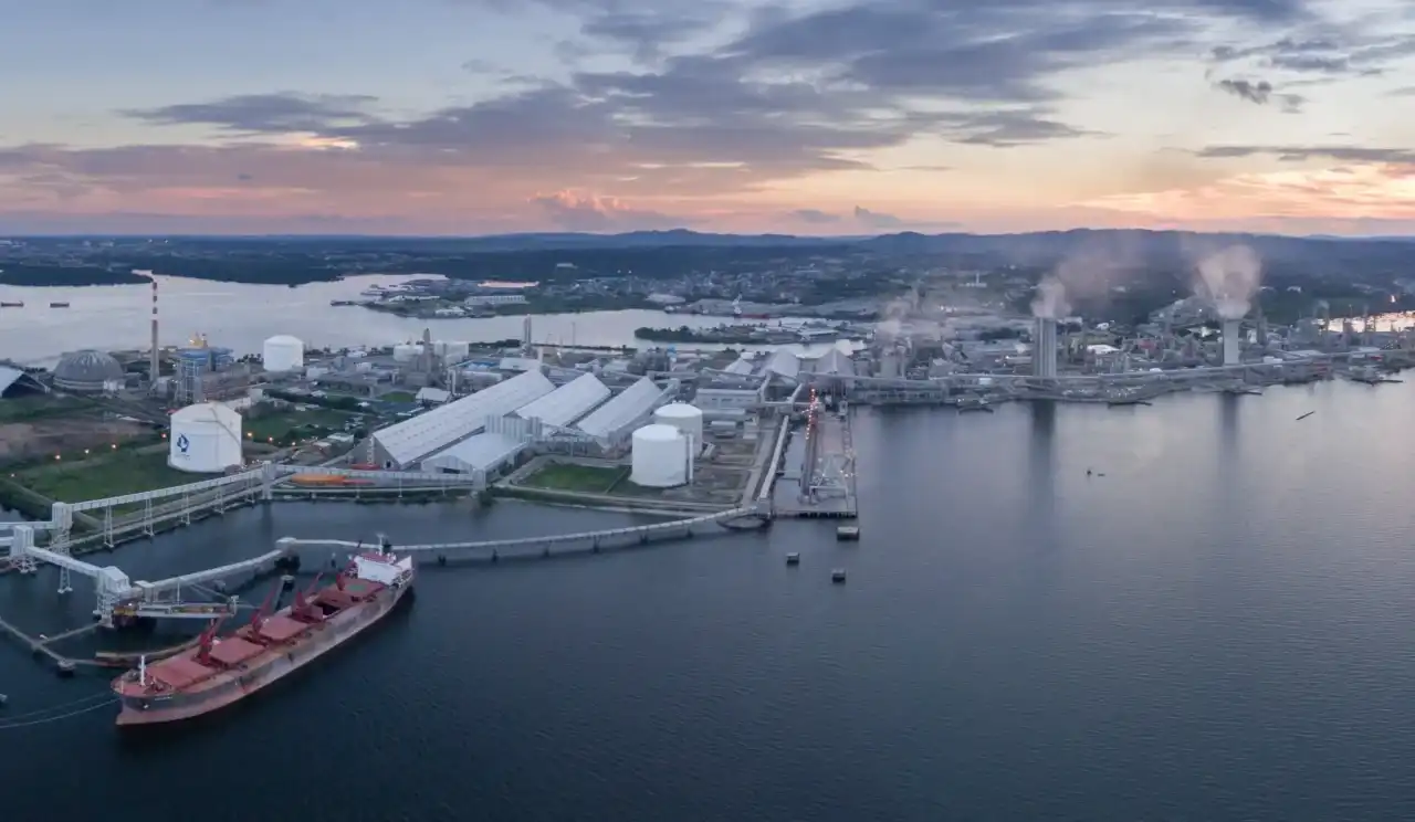 pupuk-indonesia-jaga-pasokan,-siap-ekspor-urea-saat-aman