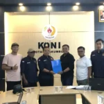 fitrayanto,-ketua-ptmsi-kota-payakumbuh-kembalikan-formulir-pendaftaran-balon-ketua-koni-payakumbuh