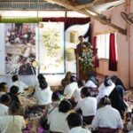 bni-berdayakan-430-perempuan-ntt-lewat-program-anyaman-lontar