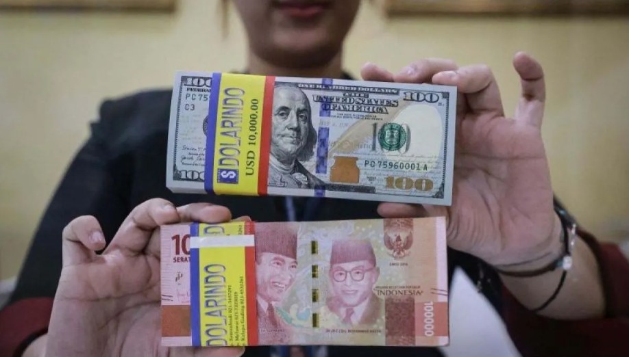 Rupiah Tertekan Lonjakan Minyak di Tengah Konflik AS-Iran