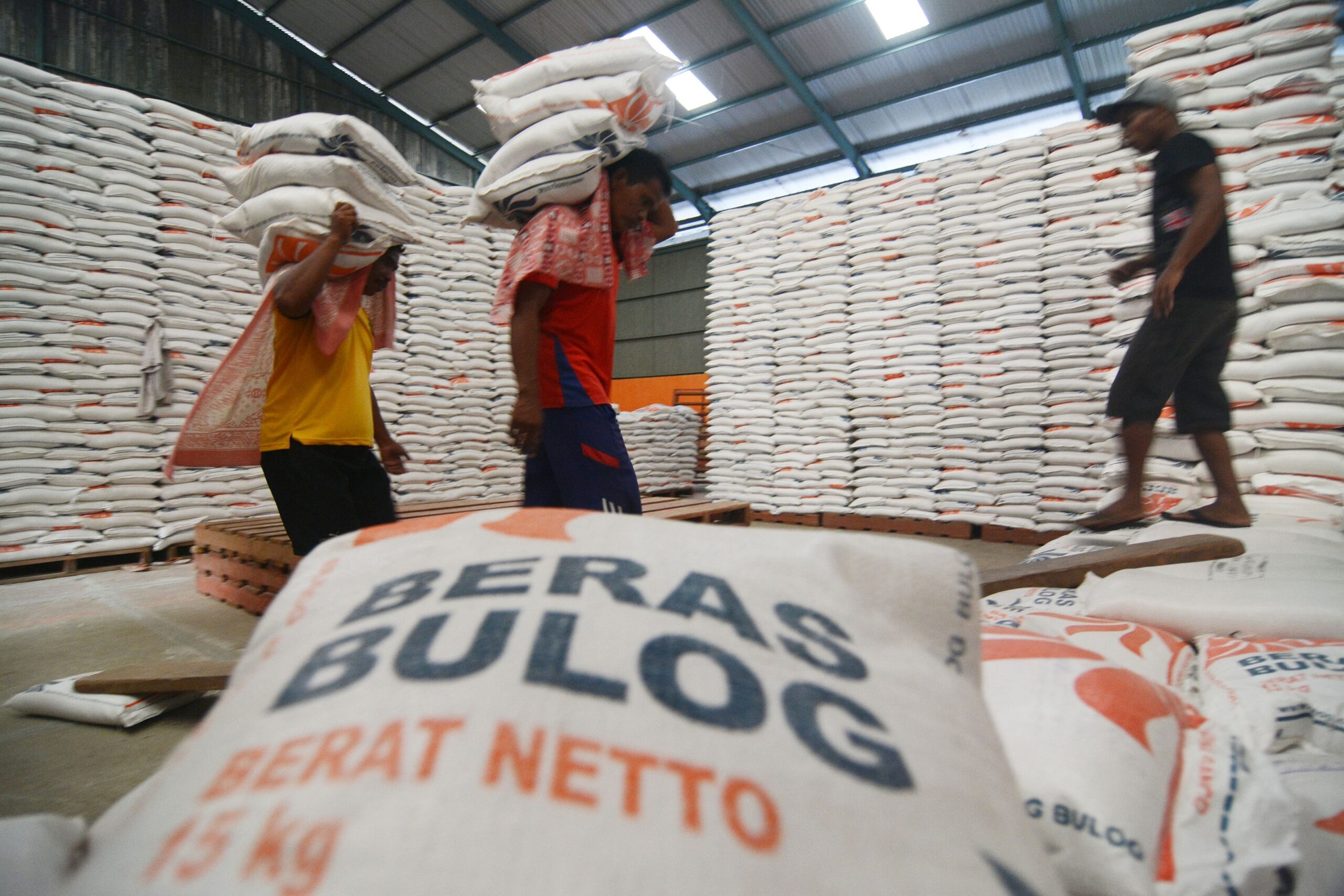 Bulog Sumbar Pastikan Stok Beras Aman hingga 2026