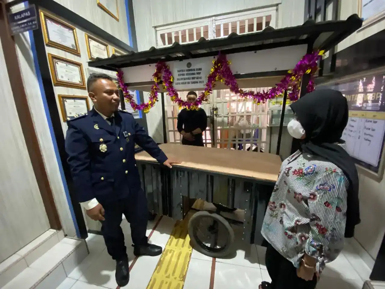 Lapas Tanjung Pati Salurkan Gerobak untuk Keluarga Warga Binaan