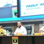 padang-jadi-contoh,-wali-kota-uraikan-pengelolaan-call-center-112-di-rakor-smart-city-sumbar