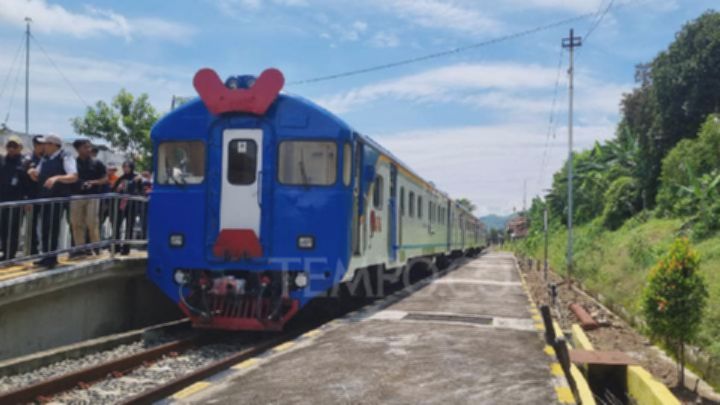 KA Batara Kresna Tabrak Sepeda Motor di Area CFD Solo